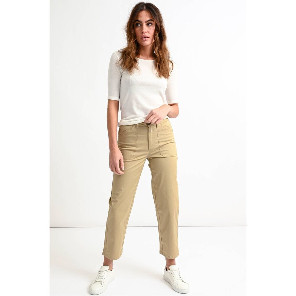 ✨CLOSED Cropped Corton ABE in Beige Sz 29 Pants✨